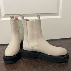 Alias Mae boots